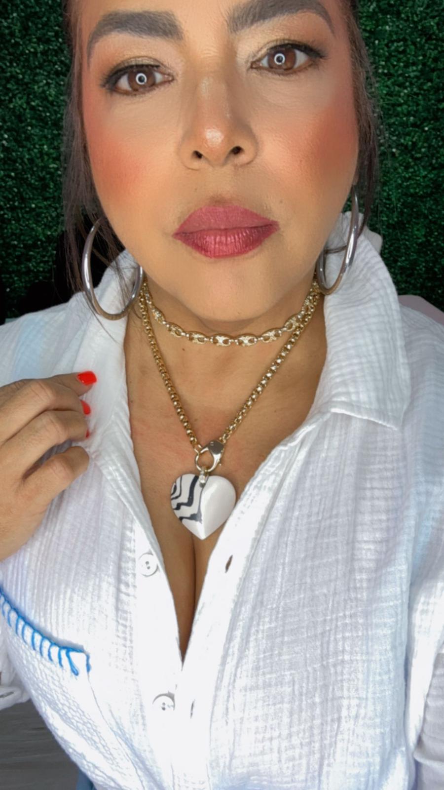 Set 2 Collares Elegante Plateado y Dorado Corazon