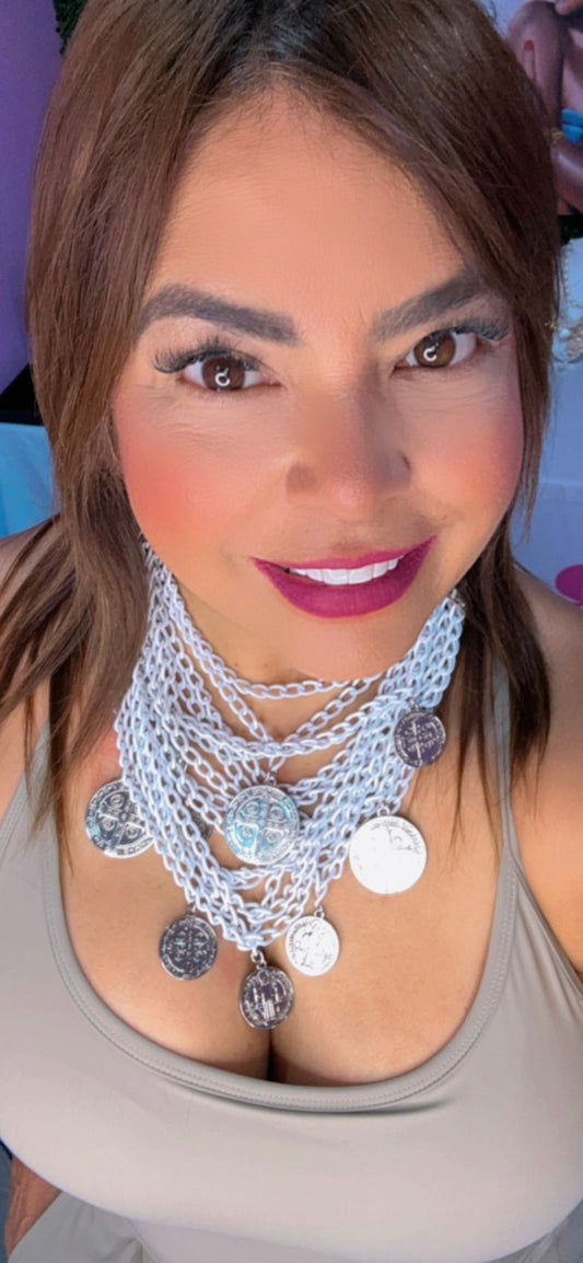 Collar Elegante Plateado Brillo