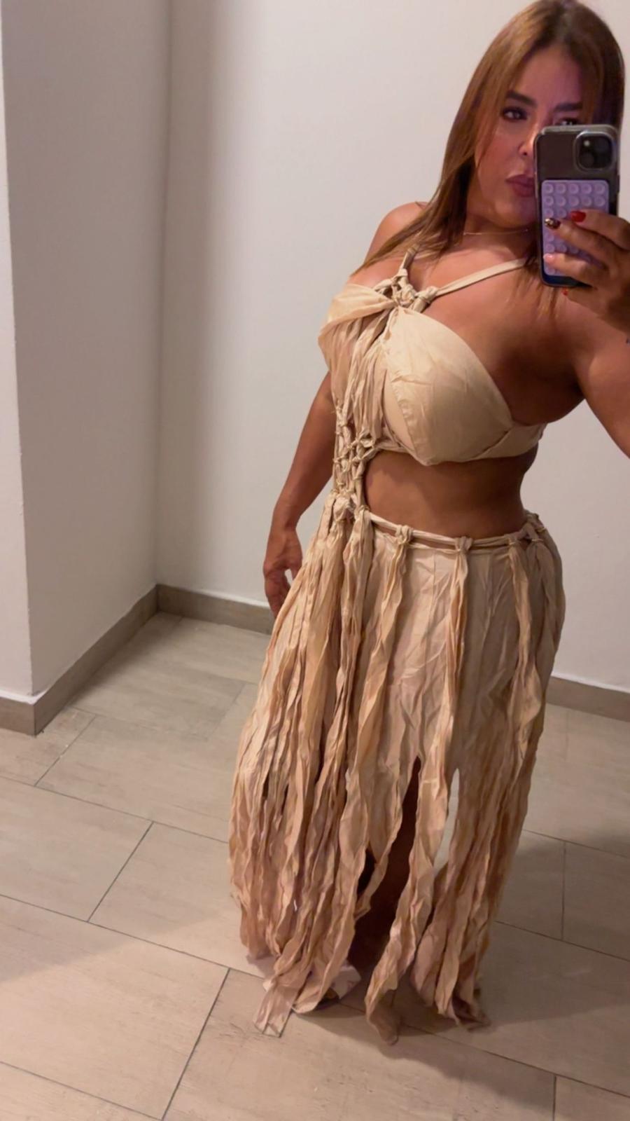 Traje Beige Largo Fluido